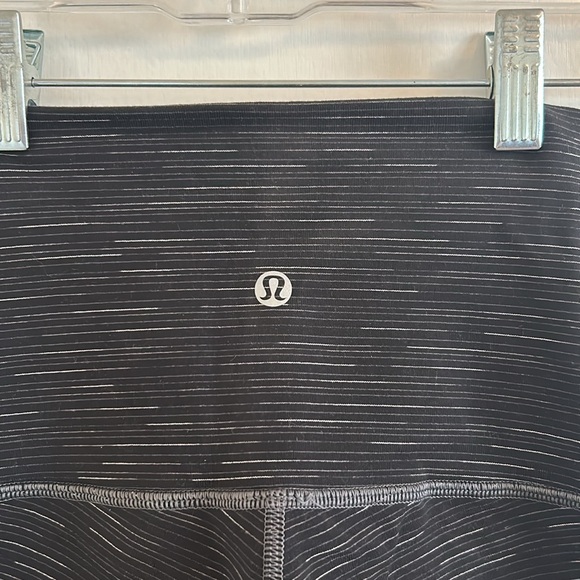 Lululemon VGUC Wunder Under High Rise ombré legging black fading to light grey - Picture 5 of 12